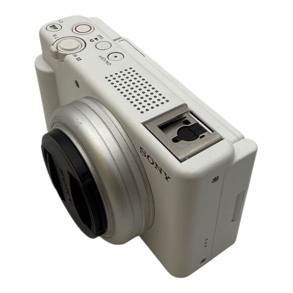 Sony ZV-1F 20.1MP Digital Point-And-Shoot Camera, Battery, Memory Card - Picture 4 of 10